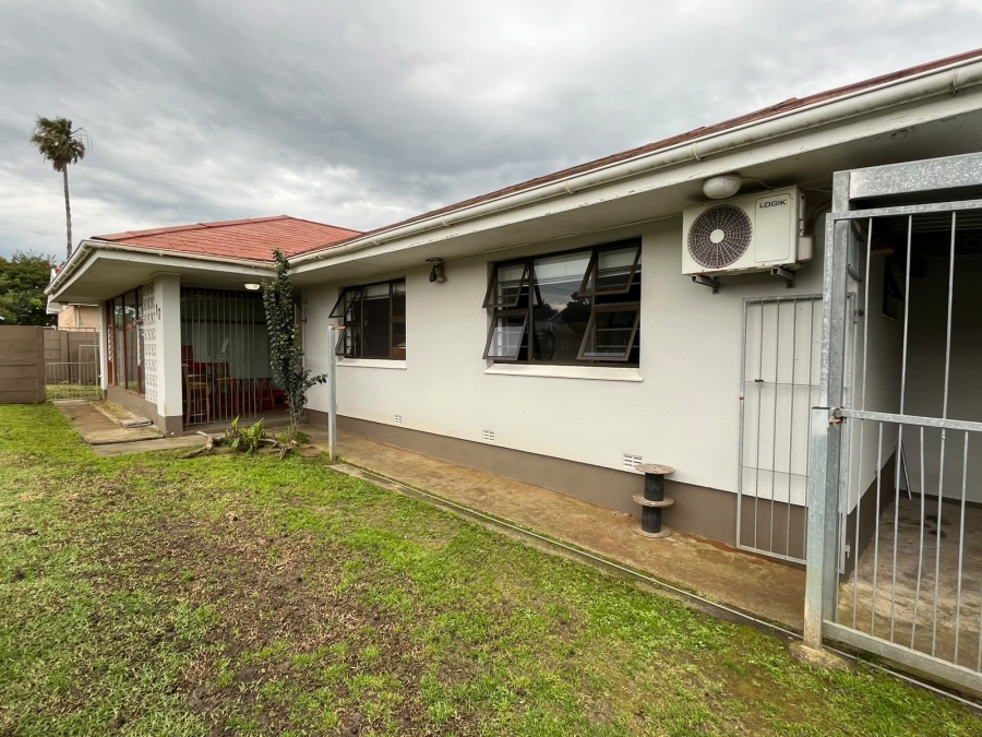 6 Bedroom Property for Sale in Rosemount Eastern Cape